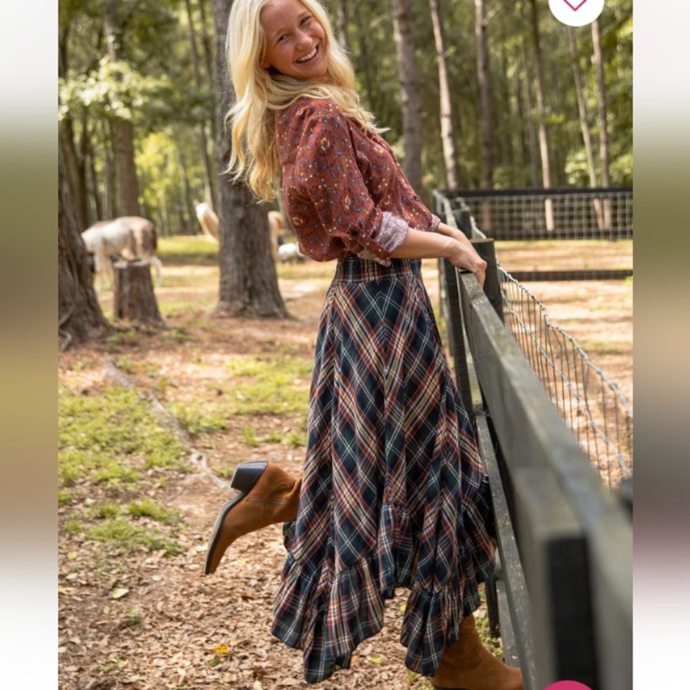 Feelin' Alive Convertible Skirt
